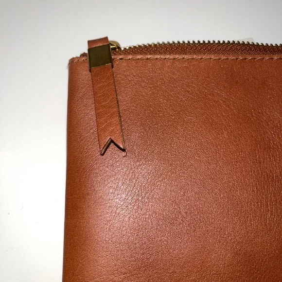 Madewell leather “the pouch” clutch - Picture 6 of 13